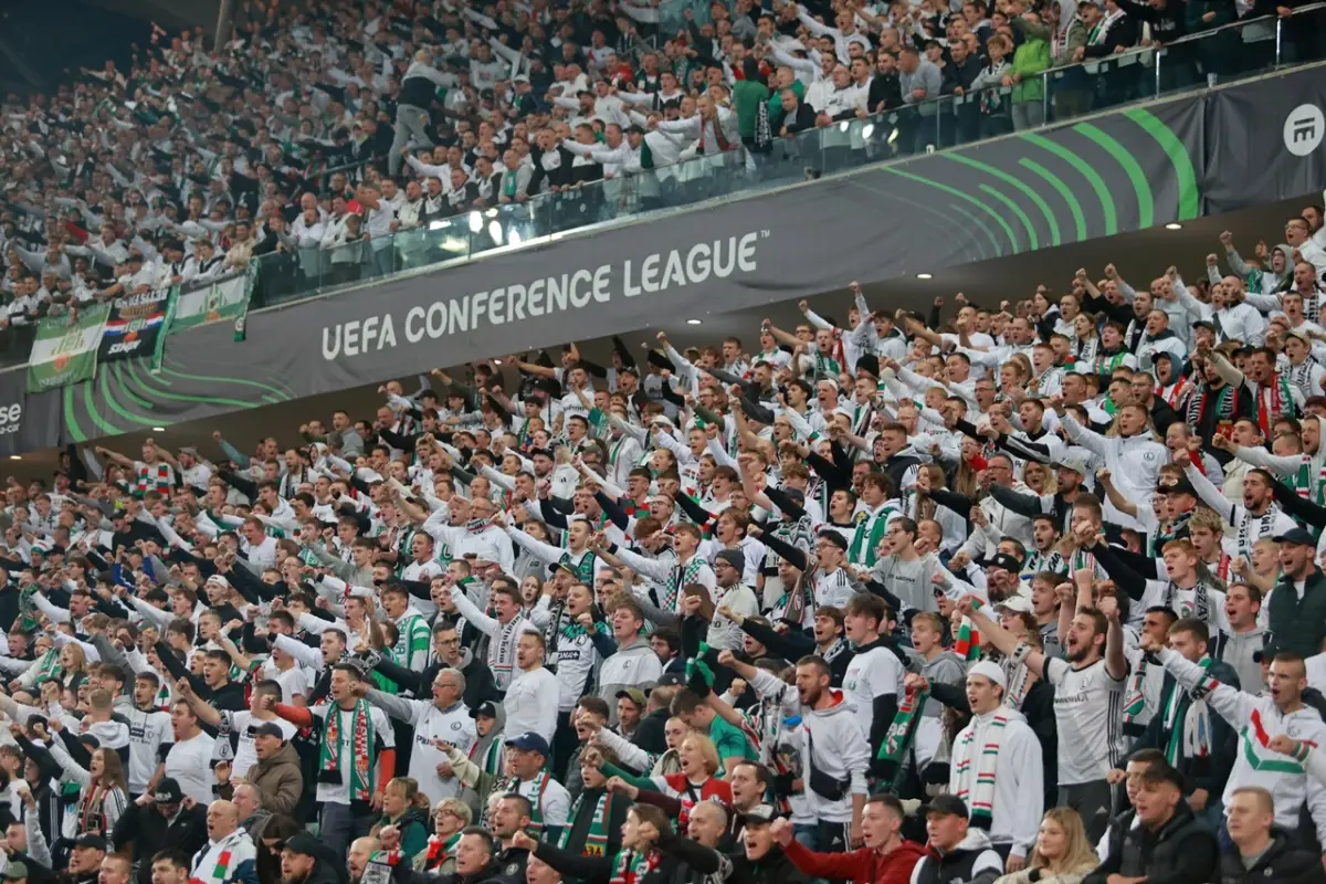 rusza-liga-konferencji-2025-26-kiedy-i-gdzie-mecze-polskich-druzyn-gdzie-transmisje