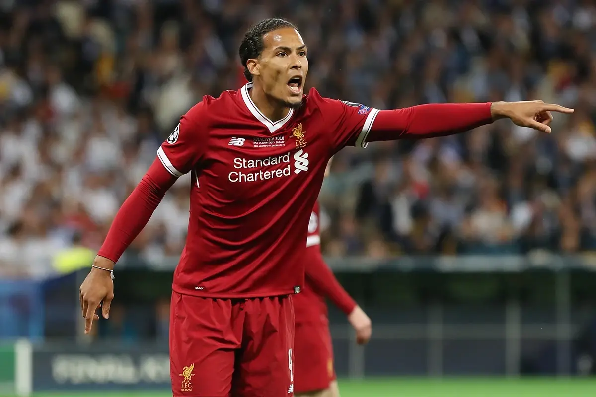 virgil-van-dijk-przeprasza-kibicow-po-porazce-liverpoolu-04-z-manchesterem-city