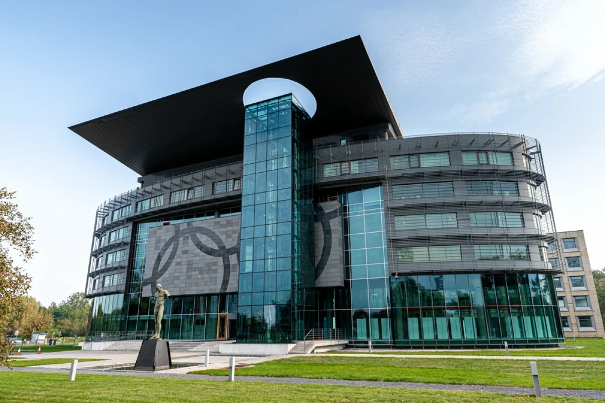 inwestycje-w-pilke-nozna-nowe-stadiony-modernizacje-i-nadzieje-kibicow